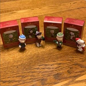 Charlie Lucy Linus Snoopy Peanuts Hallmark